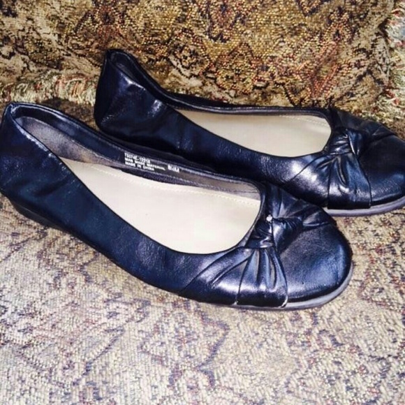 Black flats
