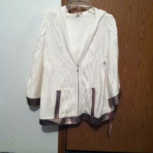 White and brown metallic hooded 3/4 sleeve