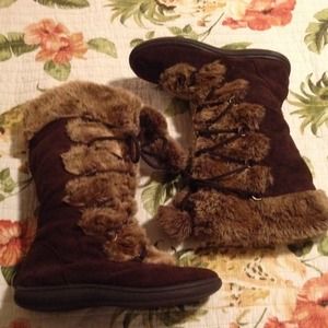 Choc. Brown Lace Up Fur Boots from Aeropostle