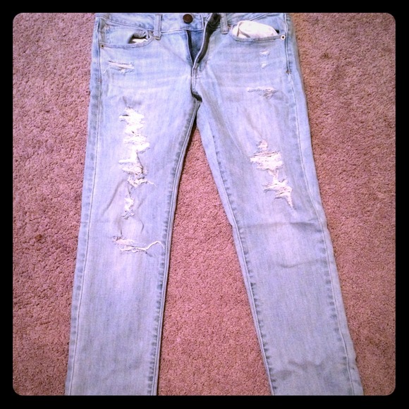 Never worn size 6 american eagle jeans