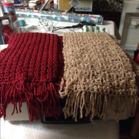 Bundle or single scarfs!