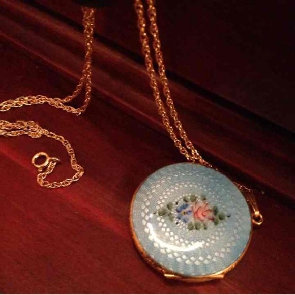 SOLD💕Evans hand painted 24k gold locket - Picture 1 of 3
