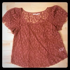 Women's lacy leaf design top