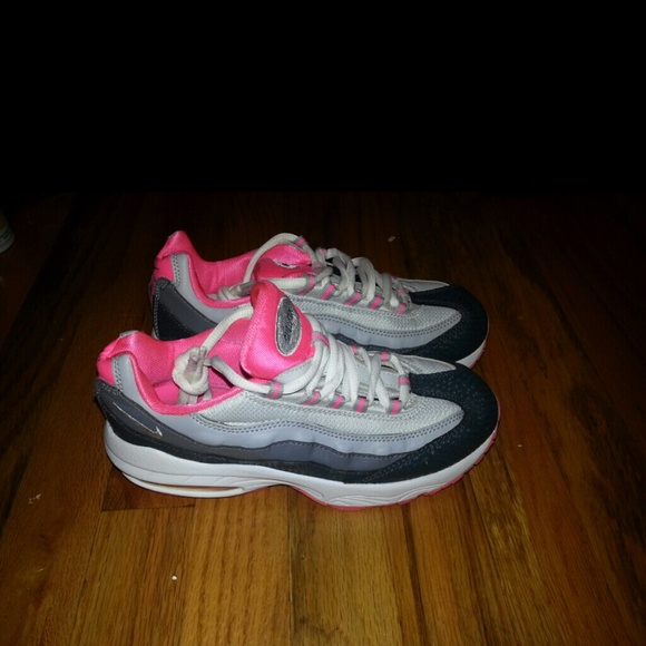Girls Nike Airmax Size 3Y