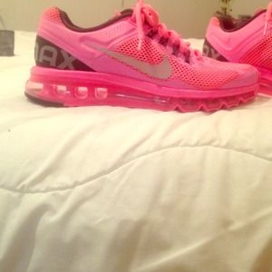 Neon pink size 8 Nike air max