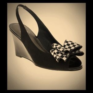 impo Wedges with checkered bow