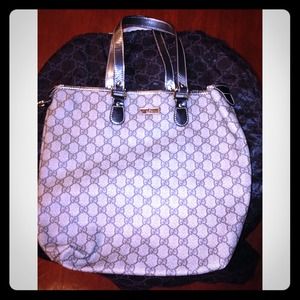 Authentic gucci tote with dust bag