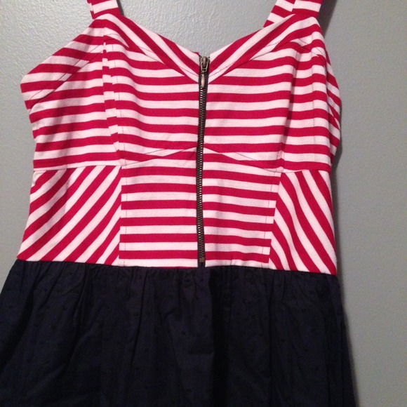 Cute nautical dress - Picture 2 of 3