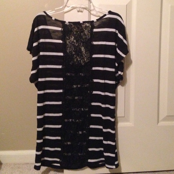 Arden B top - Picture 2 of 2