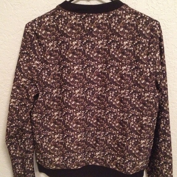 LULULEMON Party Bomb Jacket - Picture 2 of 4