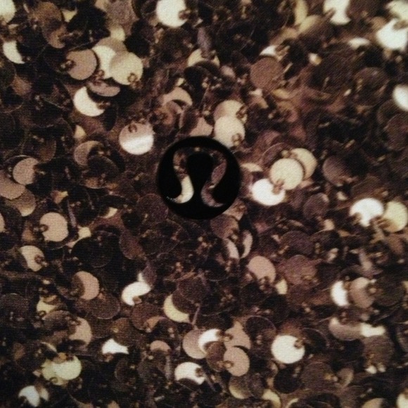 LULULEMON Party Bomb Jacket - Picture 3 of 4