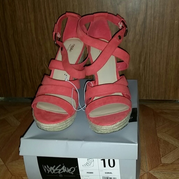 Mossimo  size 10 Coral Sandal