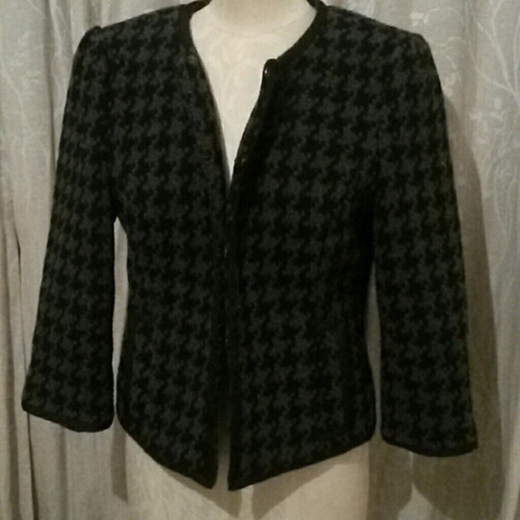 Tweed hounds tooth short jacket