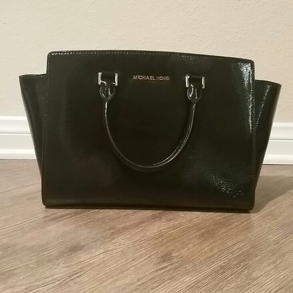 Authentic Limited Michael Kors purse!