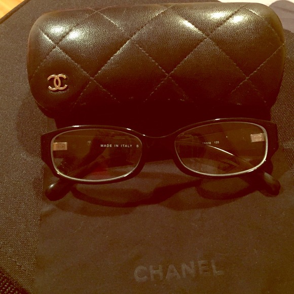 Eyeglasses