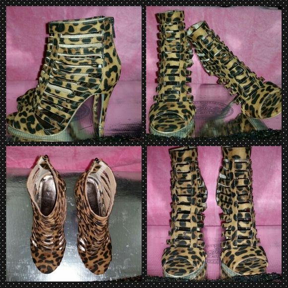 👠SOLD👠Leopard print open toe bootie - Picture 2 of 4