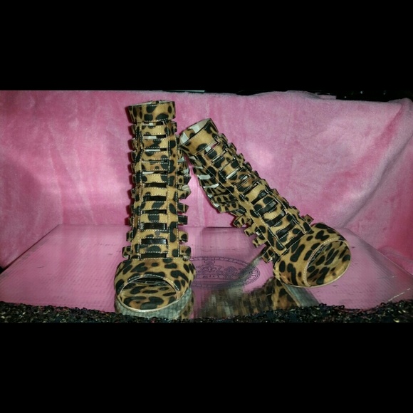 👠SOLD👠Leopard print open toe bootie - Picture 4 of 4