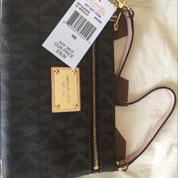 100% Authentic Michael Kor.. Purse/wallet NEW
