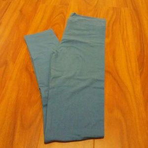 Blue leggings