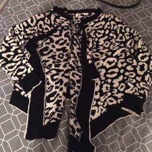 Very warm and cozy sweater!🎉