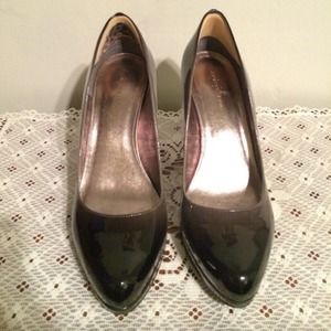 Ann Taylor ombré pumps