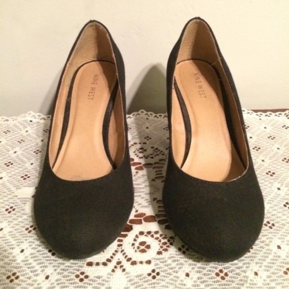 Nine West canvas wedge