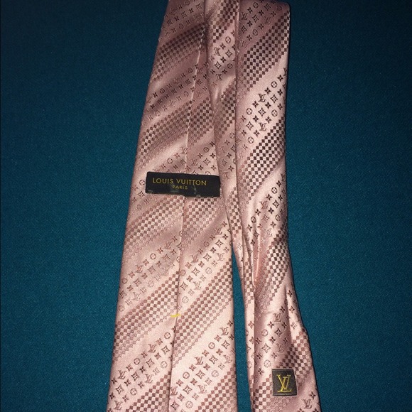 Authentic Louis Vuitton tie - Picture 2 of 2