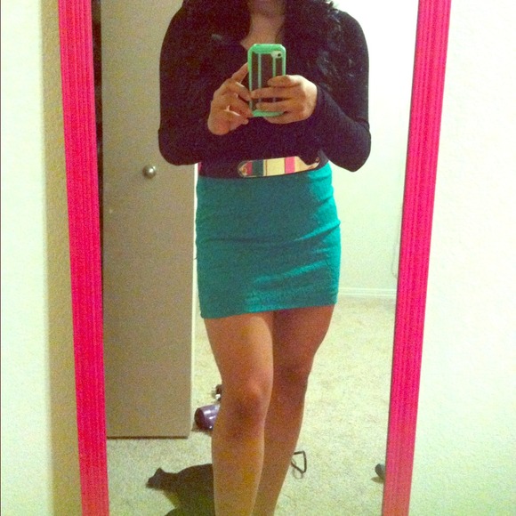 Lace skirt