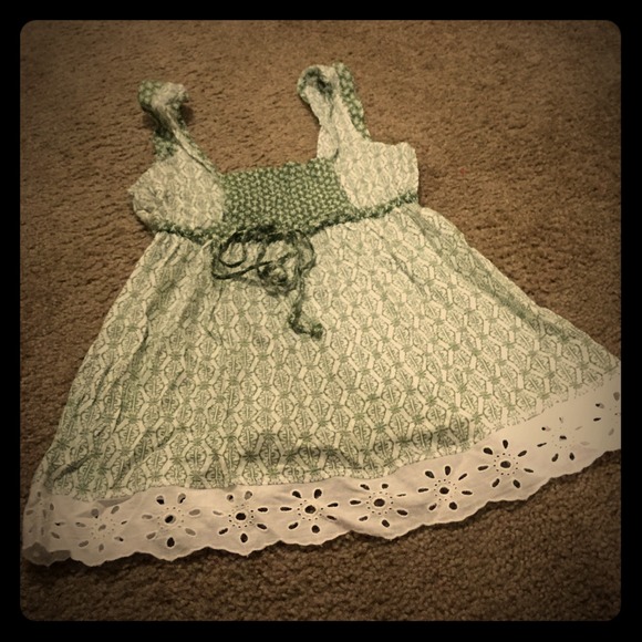 Beautiful Hollister Top