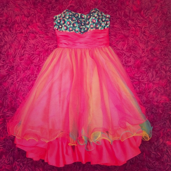 Outstanding dress😍