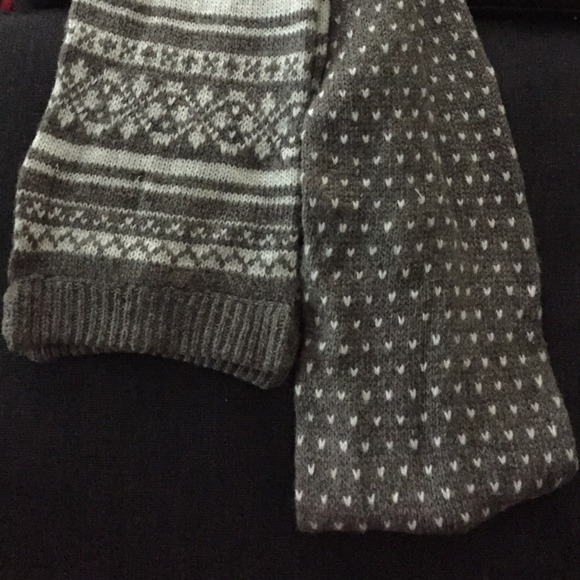 Like New Extra long American Eagle Scarf