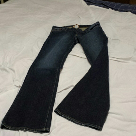 SOLD......LUCKY brand jeans size 6