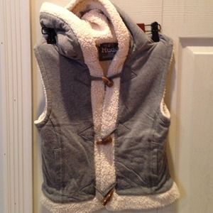 Mudd fleece vest girls