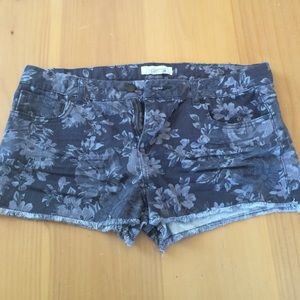 Forever 21 short shorts