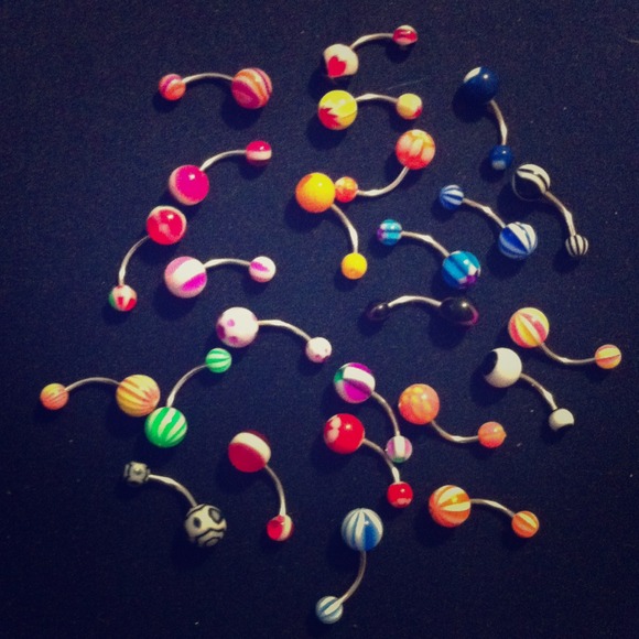 Lot of 25 stainless steel belly button rings