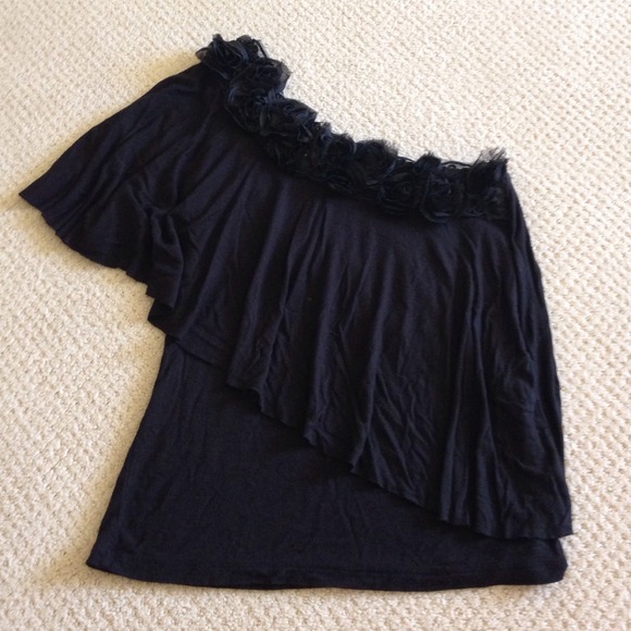 **HOLD ** One Shoulder Top