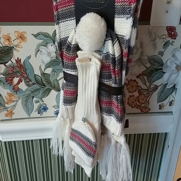 Scarf-Hat-Gloves