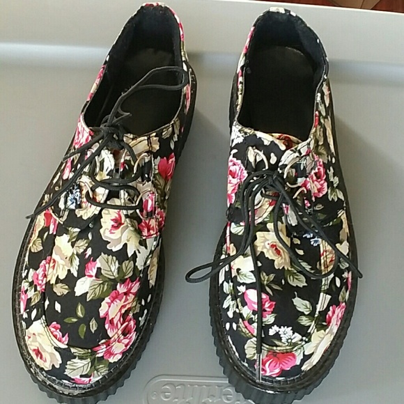 Black Floral Creepers