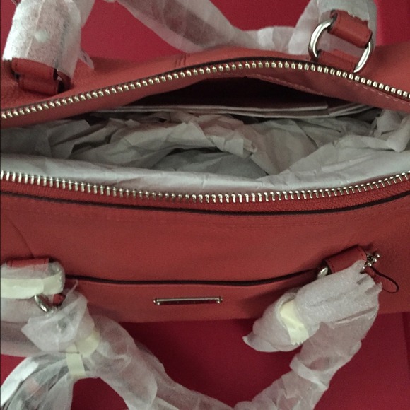 💯%Authentic Coach Leather Handbag. - Picture 4 of 4