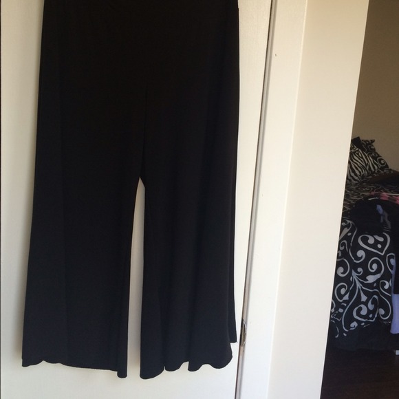 Stretch Gaucho Capri.