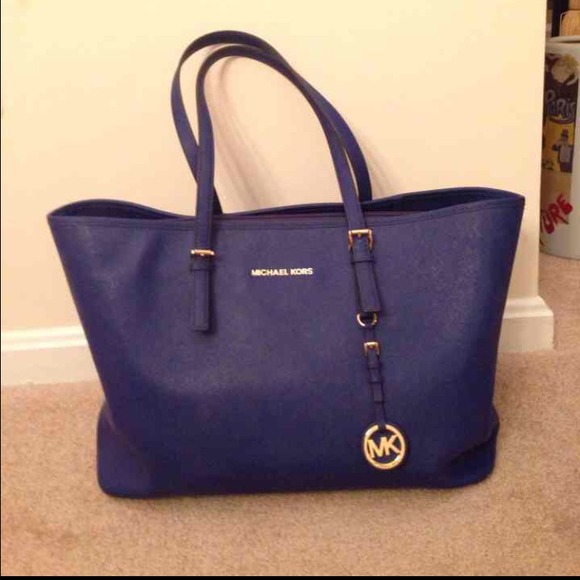 SOLDDD***Michael Kors Jet Set Travel tote