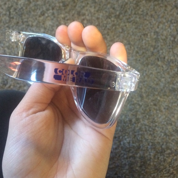 sunglass bundle!!! - Picture 3 of 4