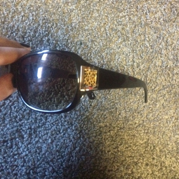 sunglass bundle!!! - Picture 4 of 4