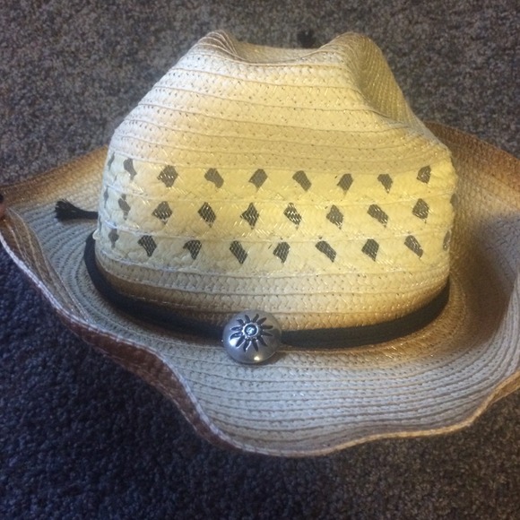 Beach hat - Picture 2 of 6