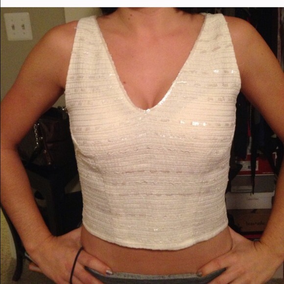 CHANEL Tops - Chanel crop top