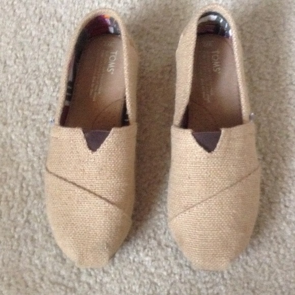 Toms