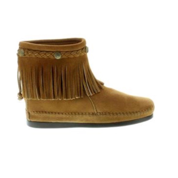 Ankle Minnetonka moccasin boots