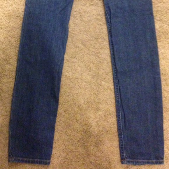 Almost new 5L Hollister skinny destroyed jeans - Picture 2 of 4