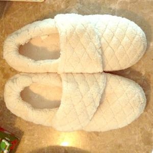 Fluffy Spa Slippers