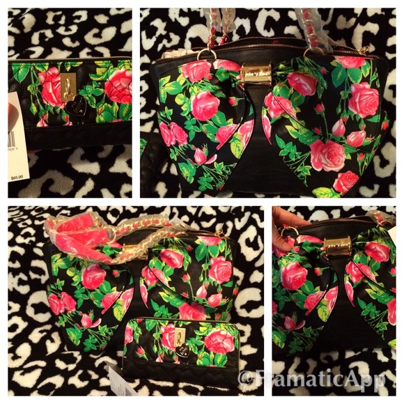Betsey Johnson hand bag and wallet duo🌸❤️